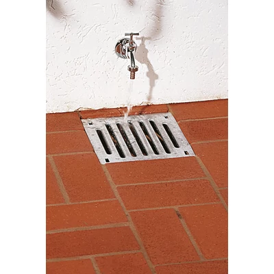 Aco SELF horganyzott acél rács udvari lefolyóhoz